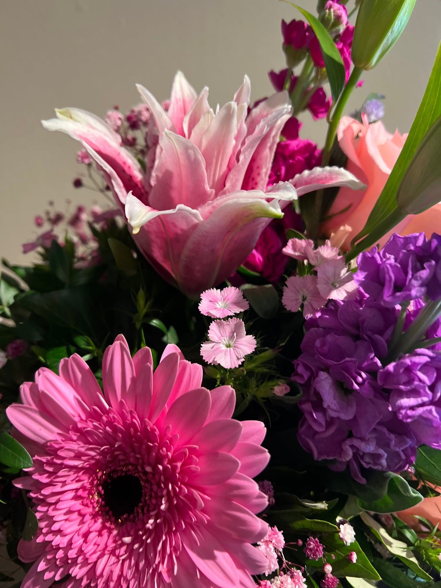 Muttertagsstrauß „Lilie“