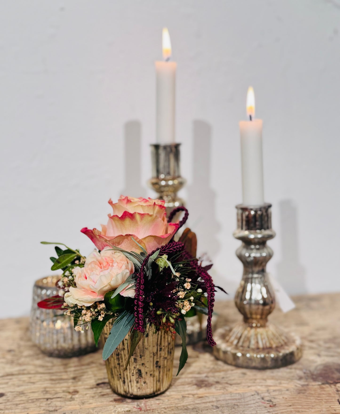 Blumengesteck „ Apricott-Rot“