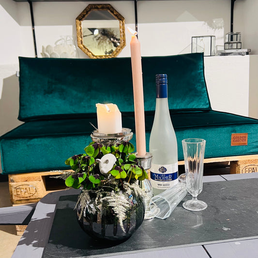 Glücksklee im Glas dekoriert